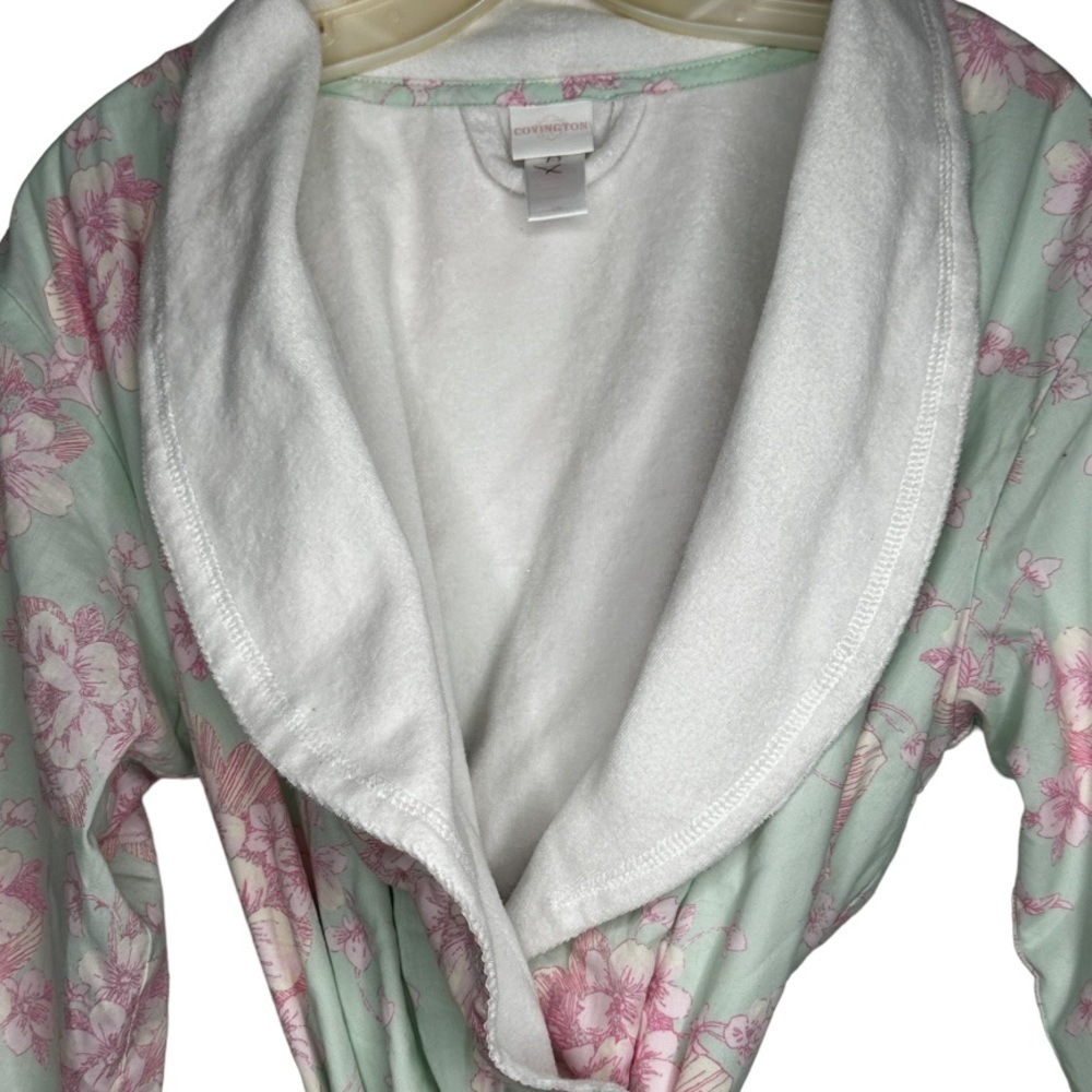 Covington Robe - Picture 2 of 6